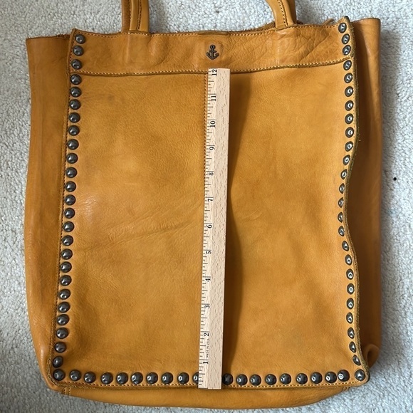 Brand New Harbour 2nd Genuine Leather Large Studded Magnetic Clasp Shoulder Tote - Picture 13 of 14